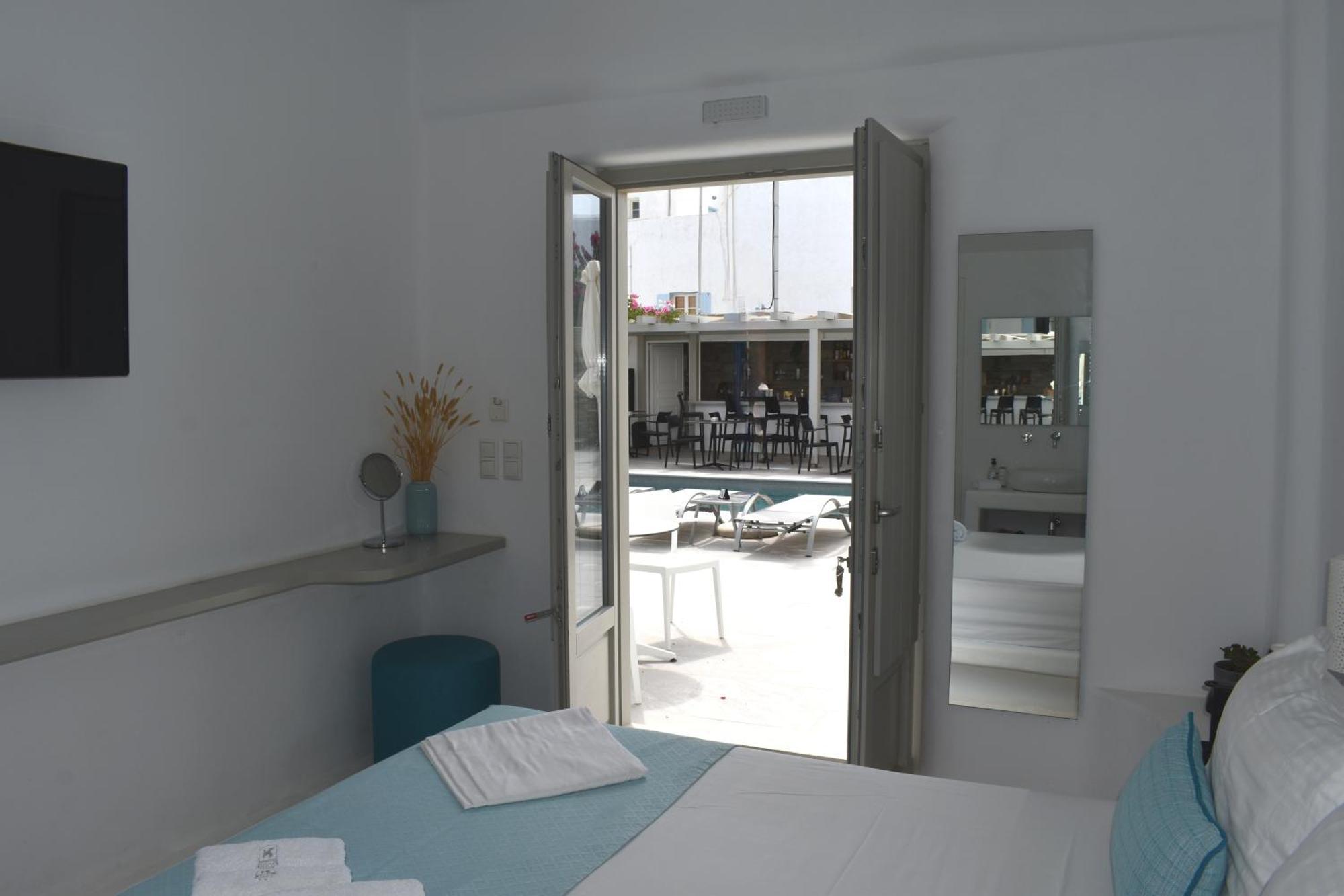Angels Pillow Luxury Boutique Residence - Adults Only Науса Екстериор снимка