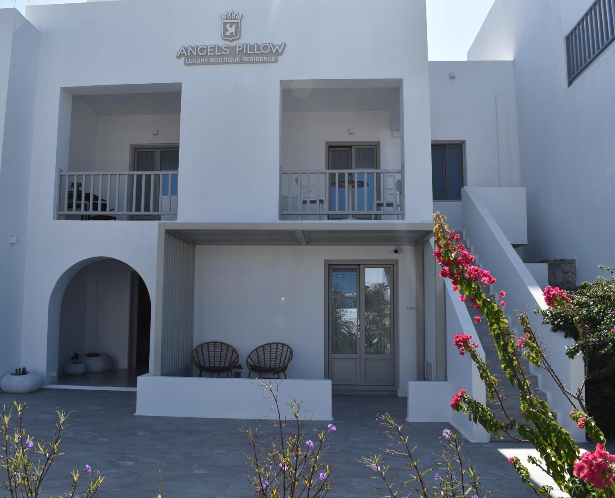 Angels Pillow Luxury Boutique Residence - Adults Only Науса Стая снимка